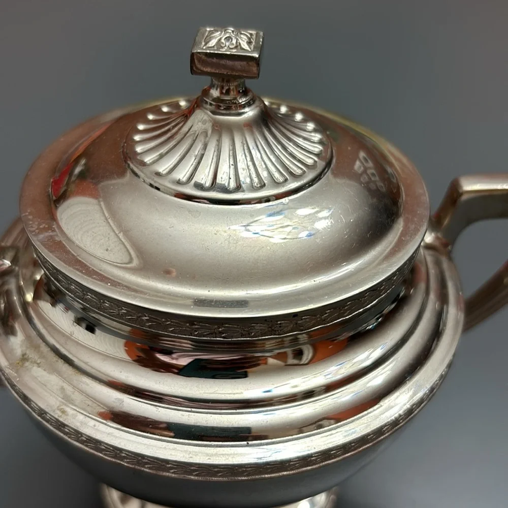 Vintage silverplated? creamer & sugar bowl set “Universal” made in USA art deco